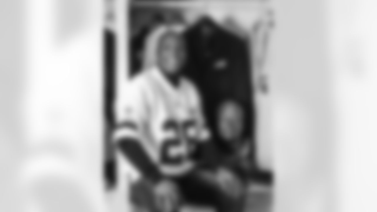 10242024 Darrell Green Suite Reveal KC67981