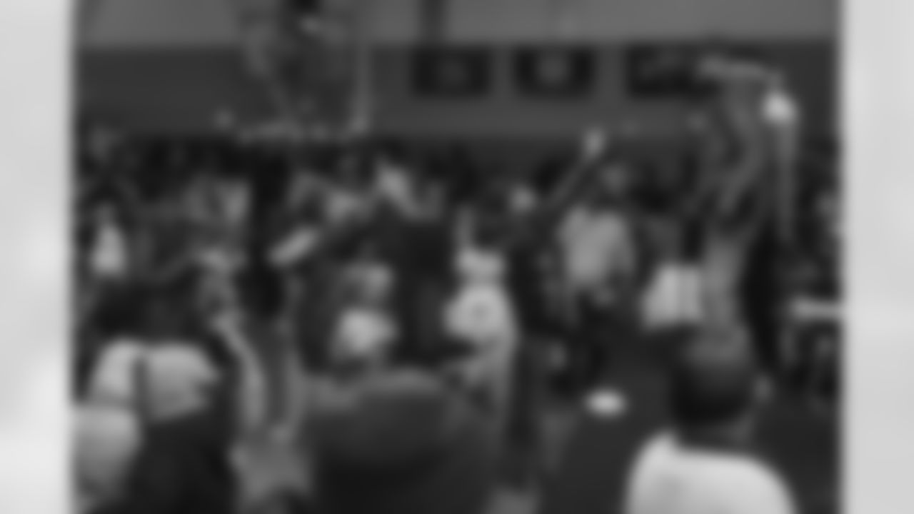 Inspire Change Changemaker Surprise at Rocketship Rise Academy in Washington, DC on December 10, 2025. (Annette Lee/Washington Commanders)