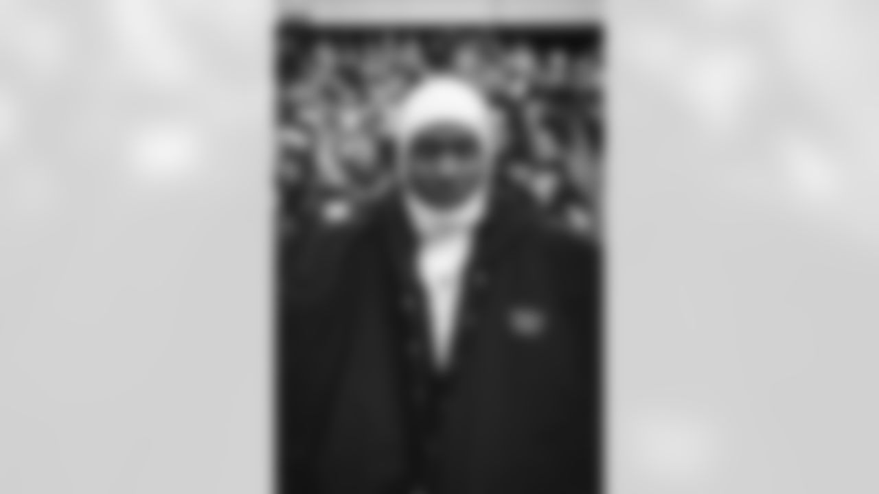 01042026 WK18 WAS @ PHI KC22059