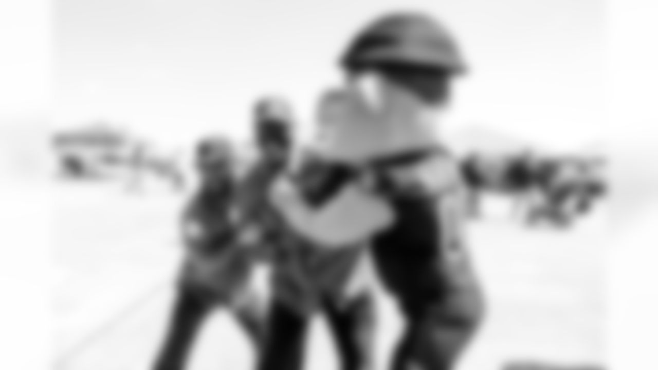 Joint Base Andrews airshow Salute activation (Alyssa Howell/ Washington Commanders)