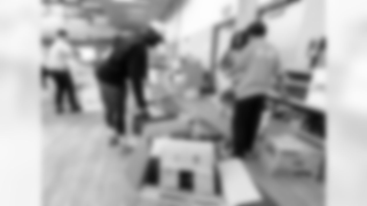 Operation Gratitude6295