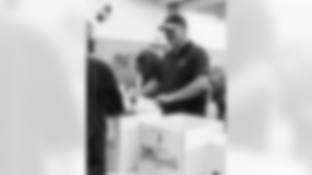 Operation Gratitude6258