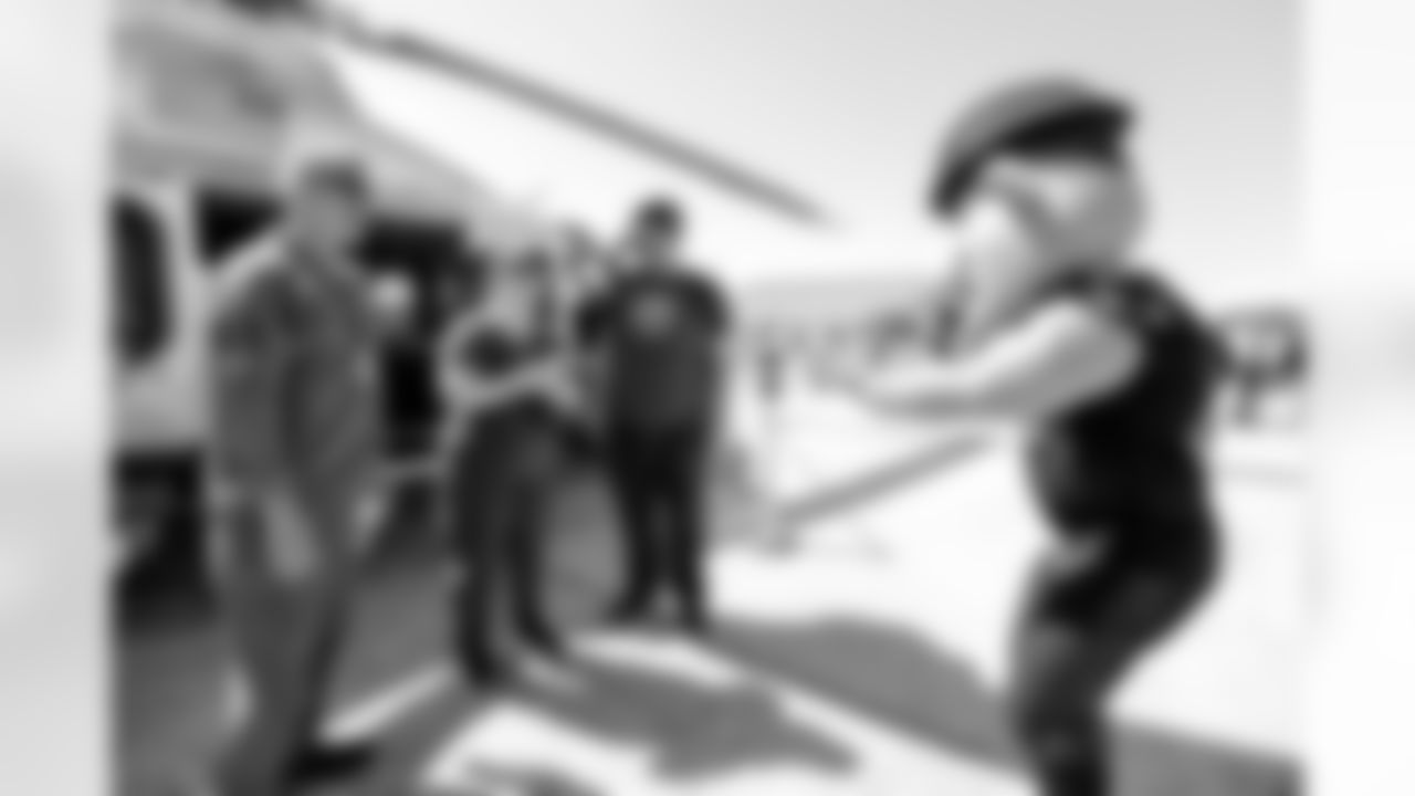 Joint Base Andrews airshow Salute activation (Alyssa Howell/ Washington Commanders)