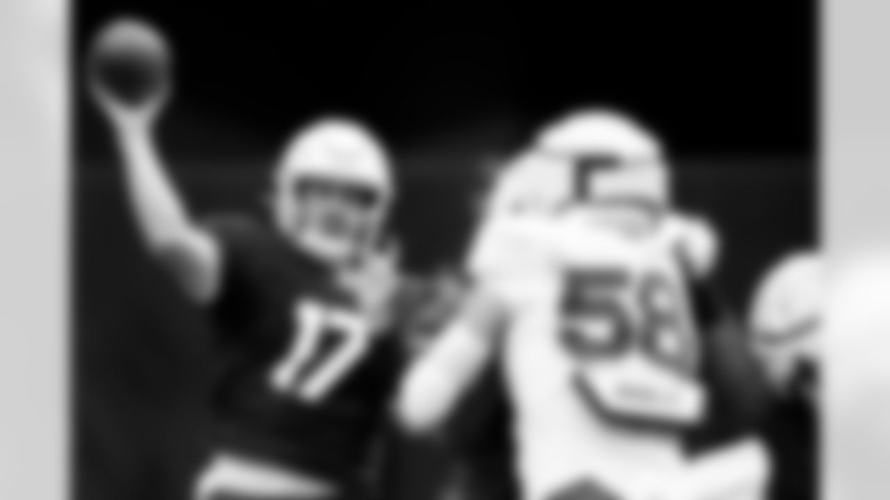 Arizona Cardinals quarterback David Blough (17) throws a pass past Cardinals linebacker Kyle Soelle (58) during NFL football training camp practice at State Farm Stadium, Tuesday, Aug. 1, 2023, in Glendale, Ariz. (AP Photo/Ross D. Franklin)