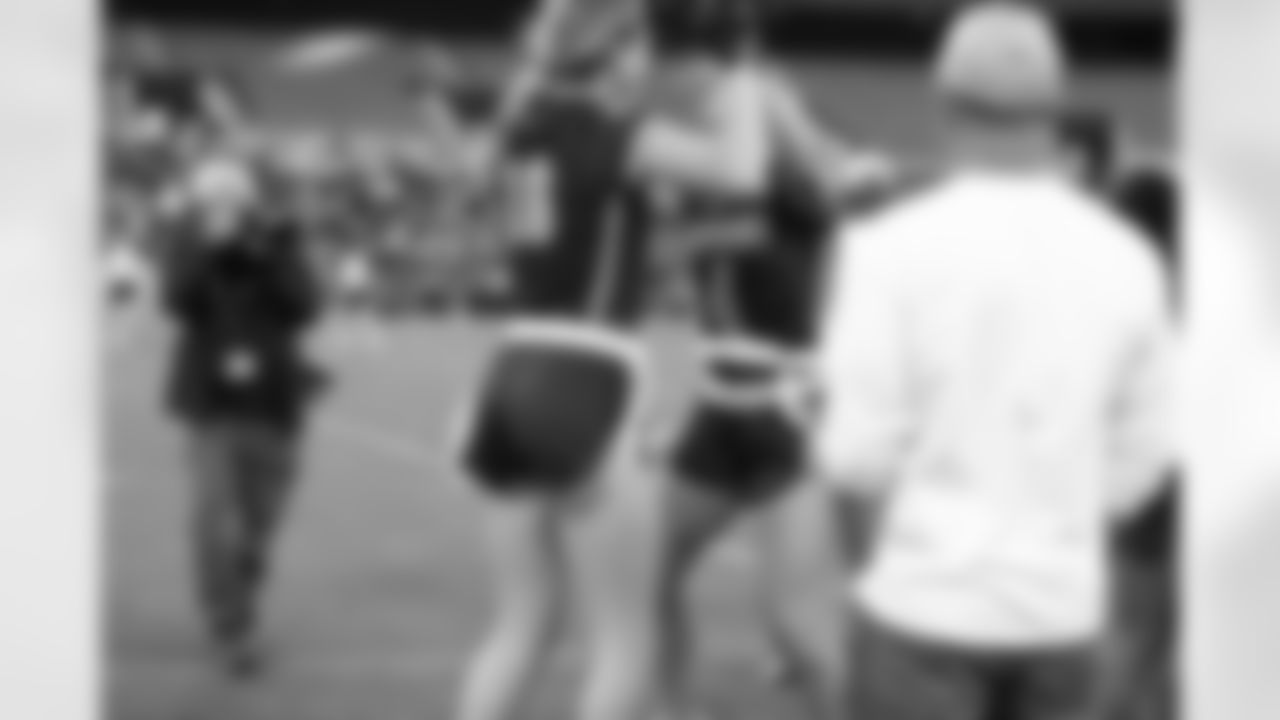 championship-girlsflag-commanders-0177