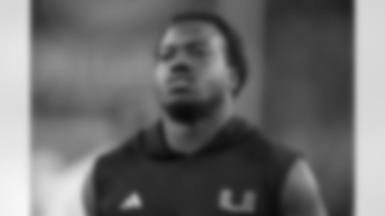 Miami defensive lineman Rueben Bain Jr. (4) prior to the Fiesta Bowl NCAA college football playoff semifinal game against Mississippi, Thursday, Jan. 8, 2026, in Glendale, Ariz. (AP Photo/Rick Scuteri)