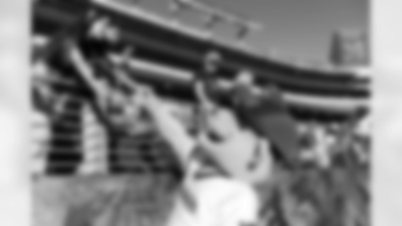 championship-girlsflag-commanders-0057