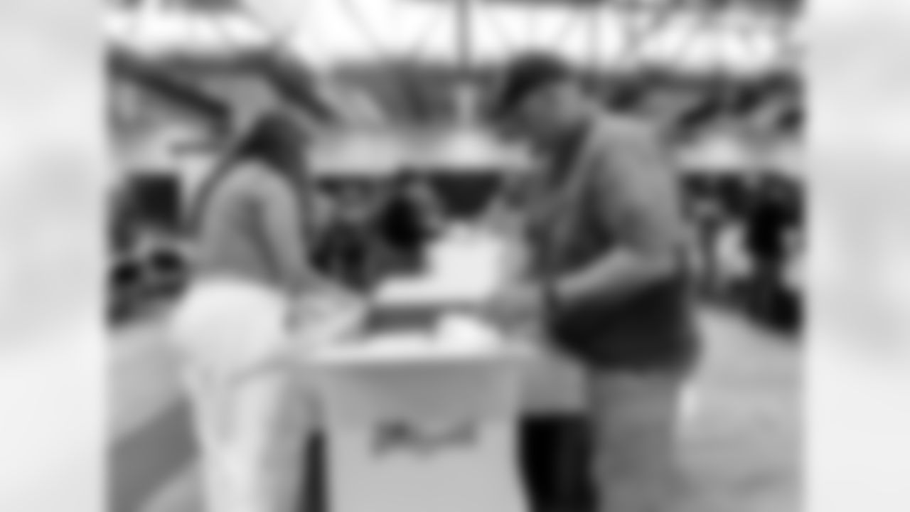 Operation Gratitude6288