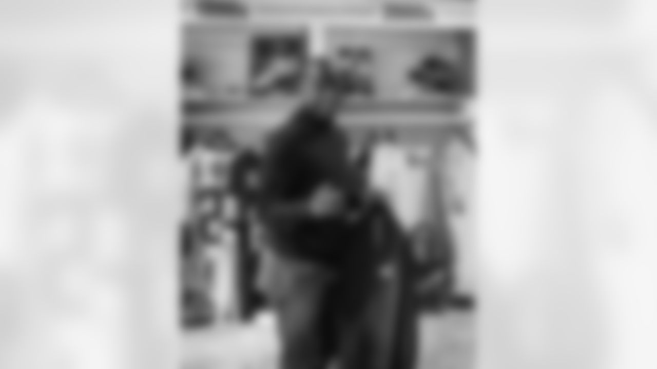 10242024 Darrell Green Suites Reveal KC67881