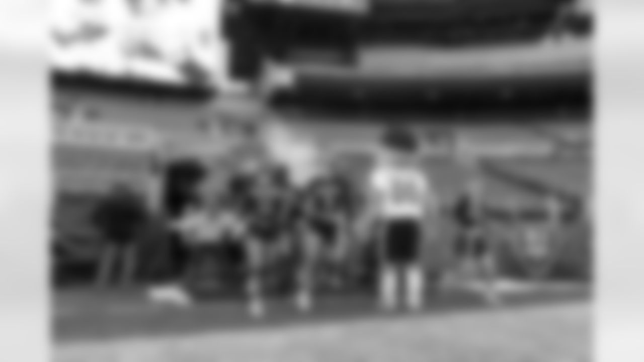championship-girlsflag-commanders-0098