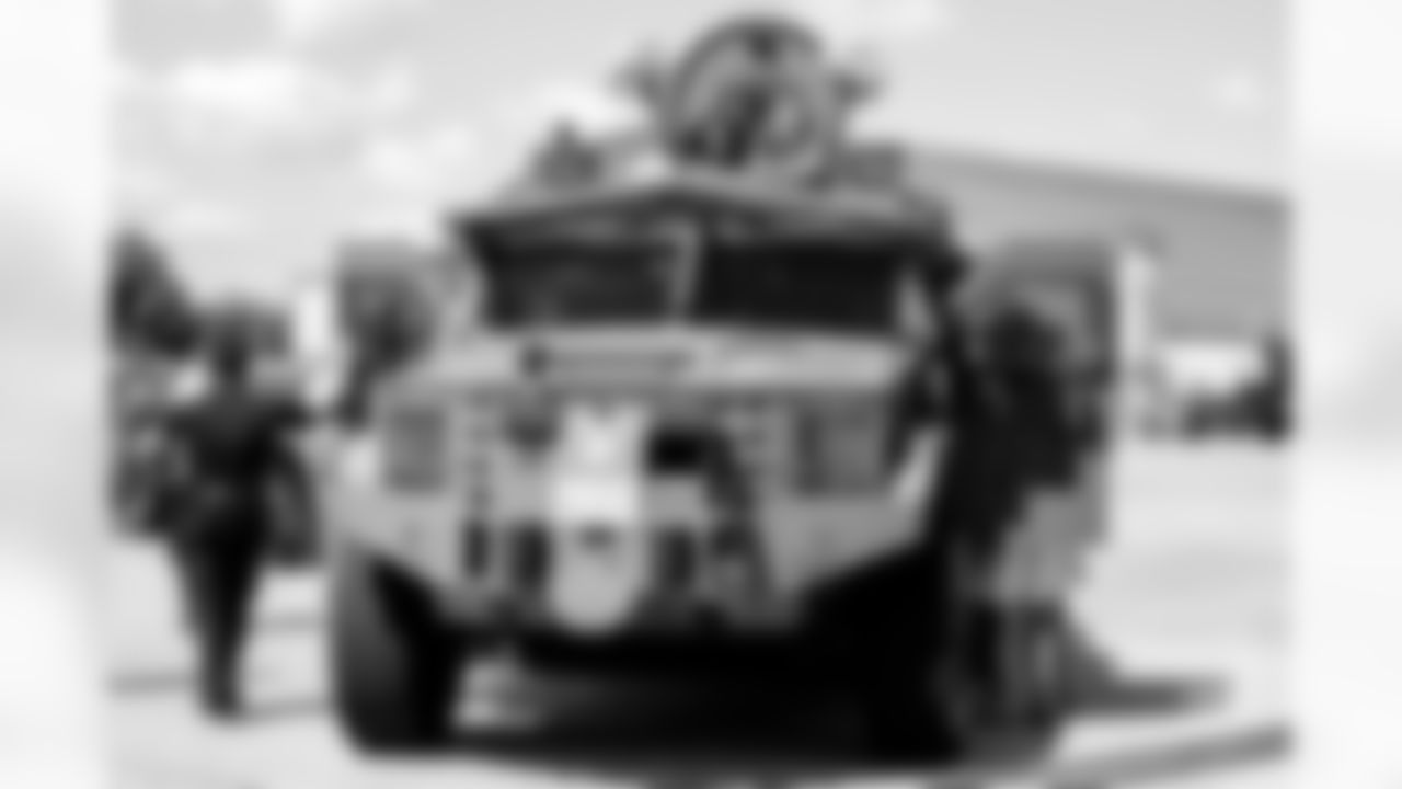 Joint Base Andrews airshow Salute activation (Alyssa Howell/ Washington Commanders)