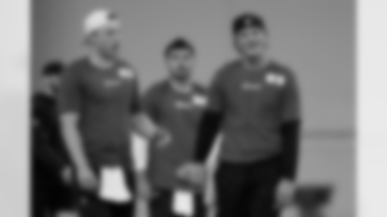 (L-R) Minnesota Vikings quarterbacks Brett Rypien, Sam Howell and J.J. McCarthy (9) stand on the field during an NFL football team practice in Eagan, Minn., Tuesday, April 29, 2025. (AP Photo/Abbie Parr)