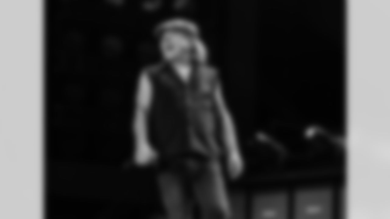 ACDC - Commanders Field6085