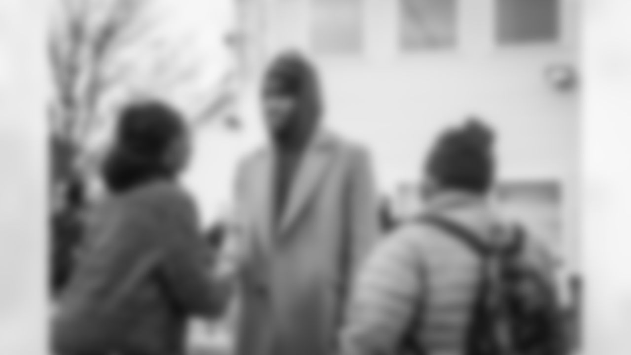 12152025 Holiday Mobile Market 150