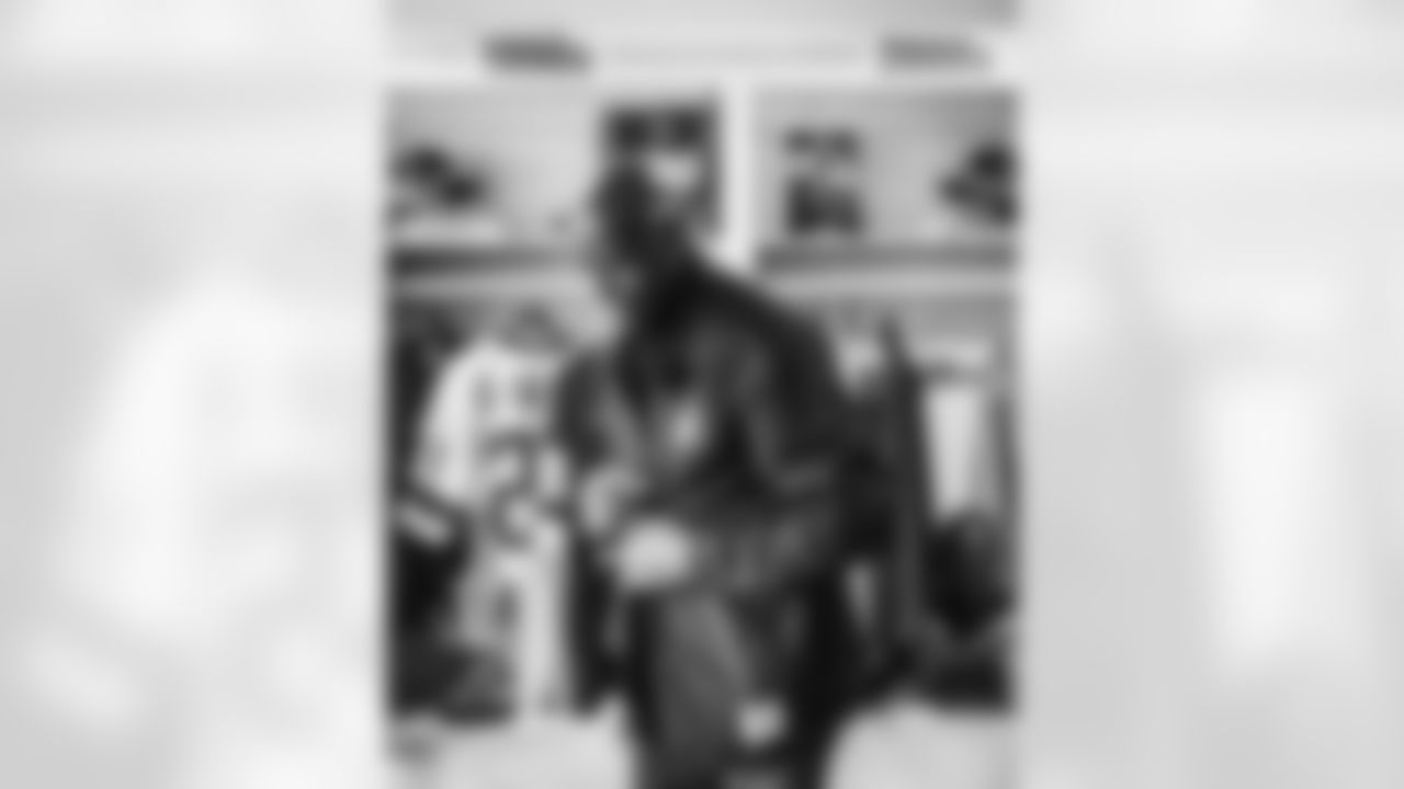 10242024 Darrell Green Suites Reveal KC67887