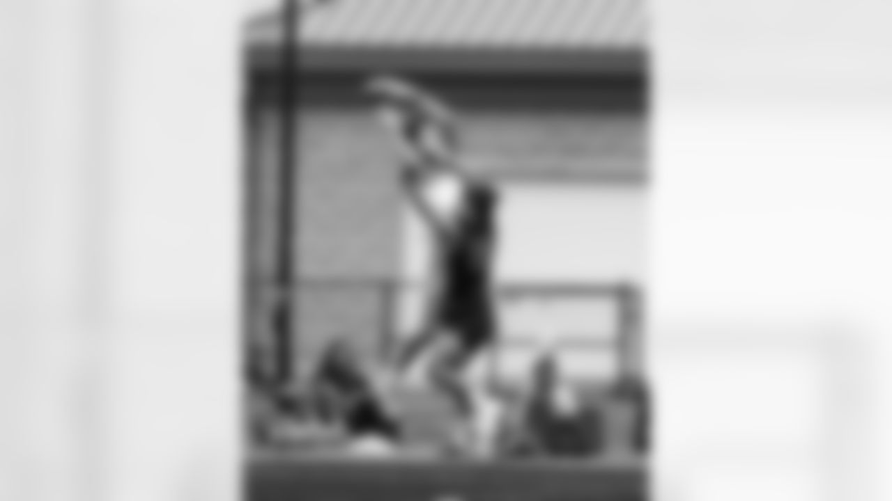 Nike 11-On_Commanders-160
