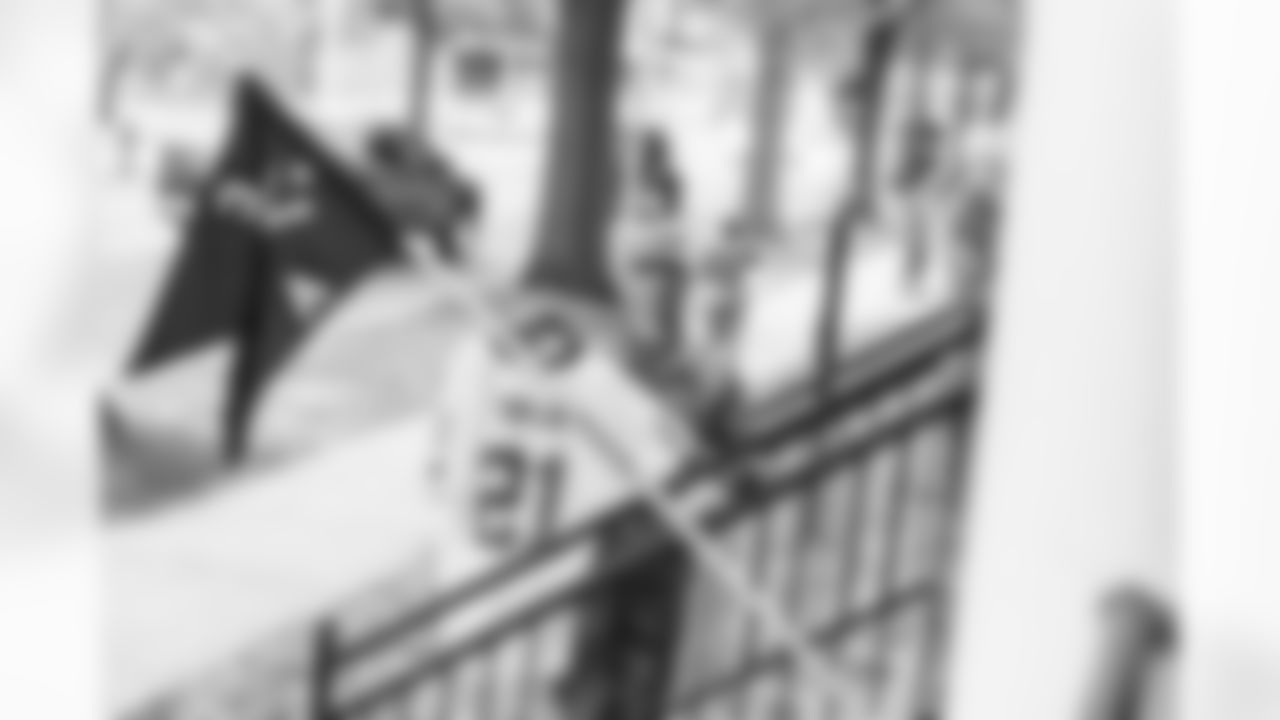 Images of Commander players and Command Force visiting Arlington National Cemetery with the USAA event staff at Fort Myers on October 21, 2025 in Landover, MD (Photo by Taylor Sims for Washington Commanders)