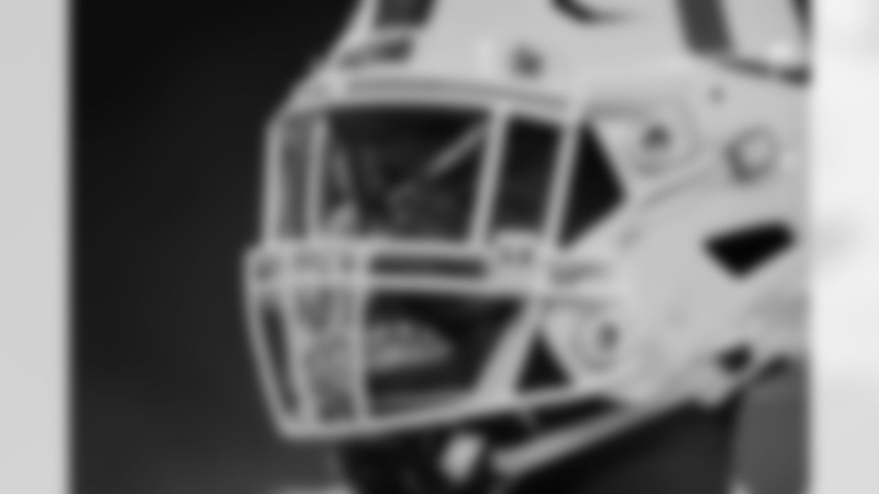 Miami defensive lineman Rueben Bain Jr. (4) prior to the Fiesta Bowl NCAA college football playoff semifinal game against Mississippi, Thursday, Jan. 8, 2026, in Glendale, Ariz. (AP Photo/Rick Scuteri)