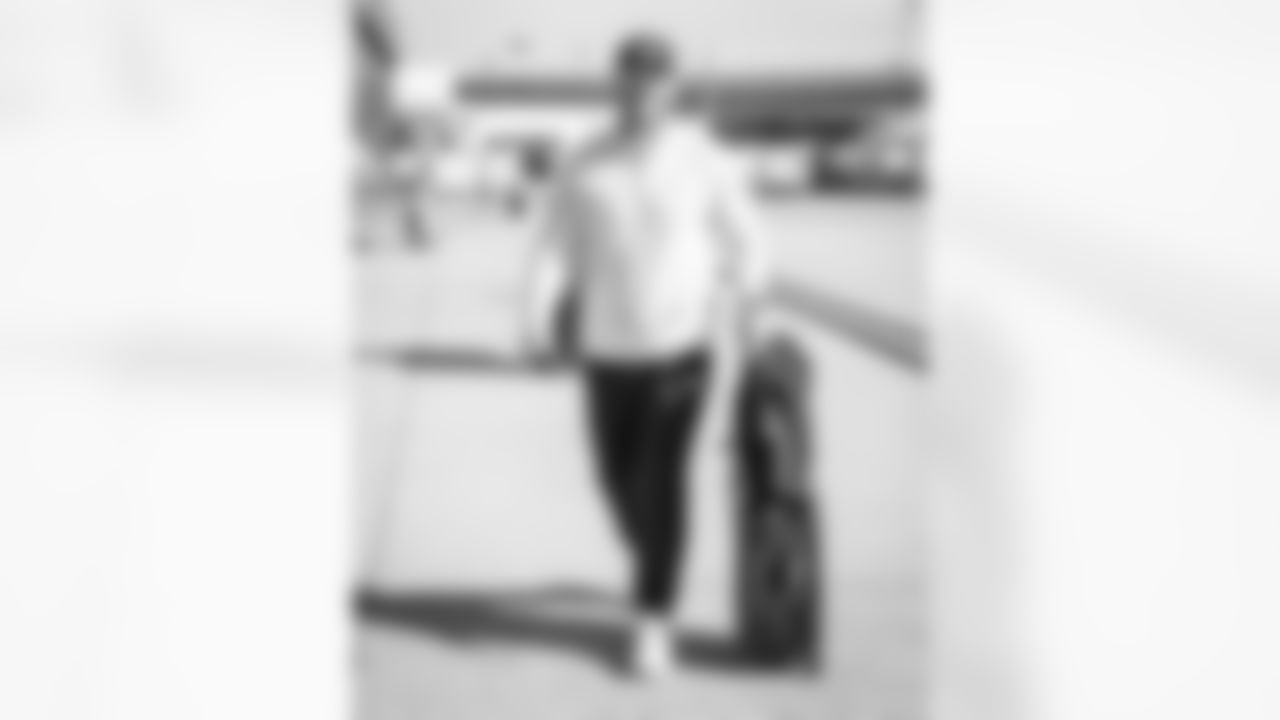 10262025 WK8 IAD Arrivals16643