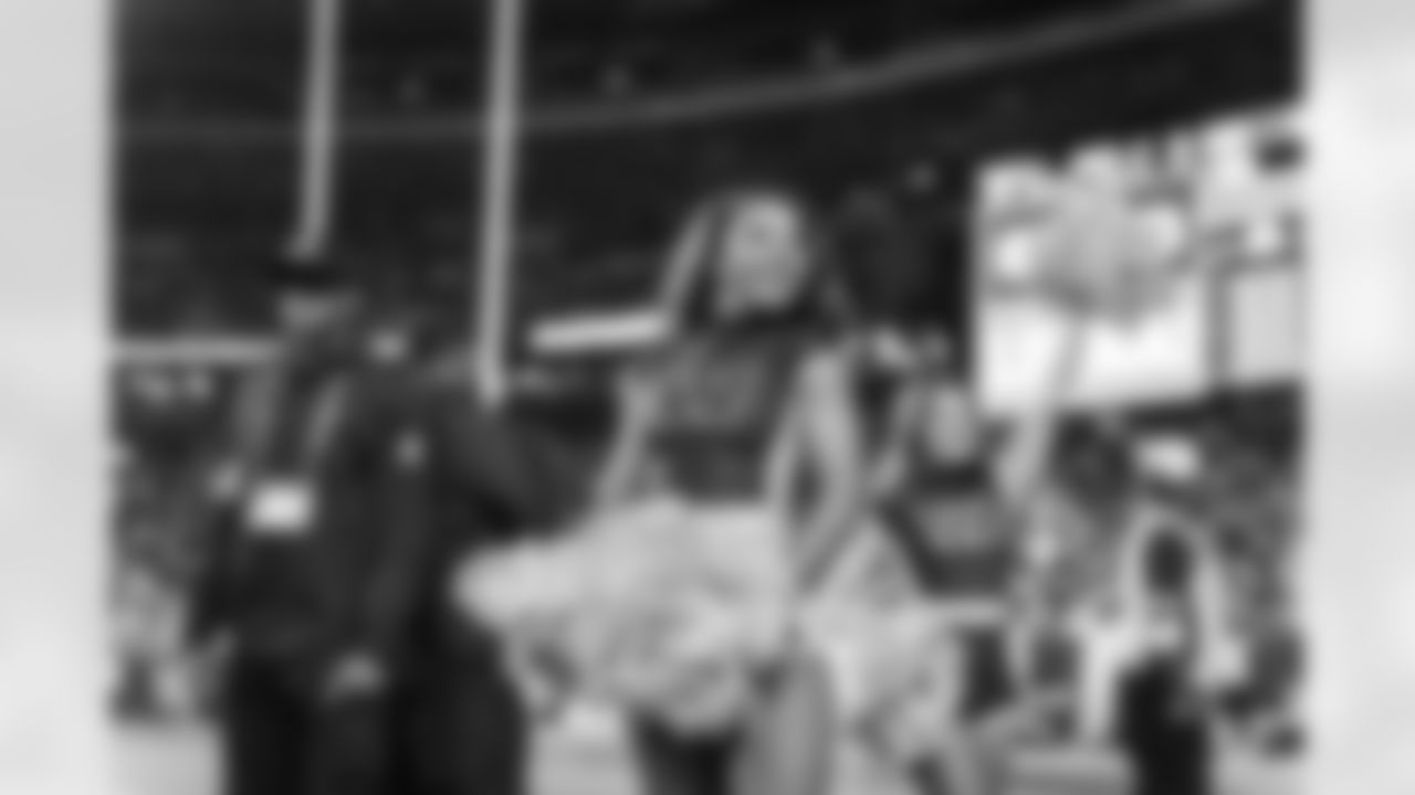 LANDOVER, MD – NOV 09: Command Force dancing at Northwest Stadium on AUGUST 18, 2025 in Landover, MD (Photo by Taylor Sims for Washington Commanders\