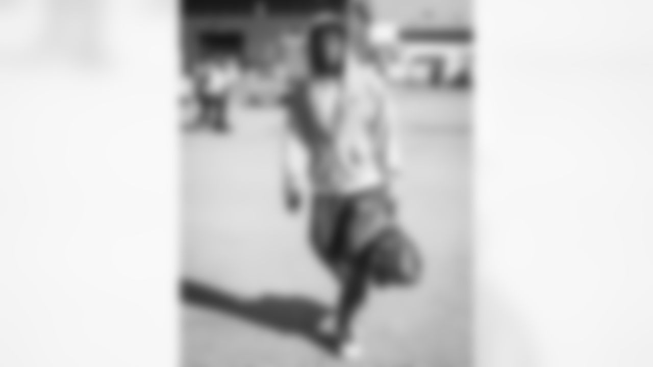 10262025 WK8 IAD Arrivals16660