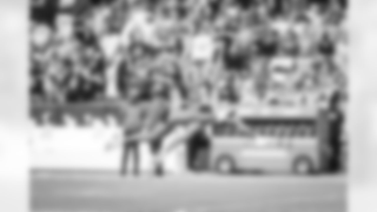 LANDOVER, MD – NOV 09: Command Force dancing at Northwest Stadium on AUGUST 18, 2025 in Landover, MD (Photo by Taylor Sims for Washington Commanders\