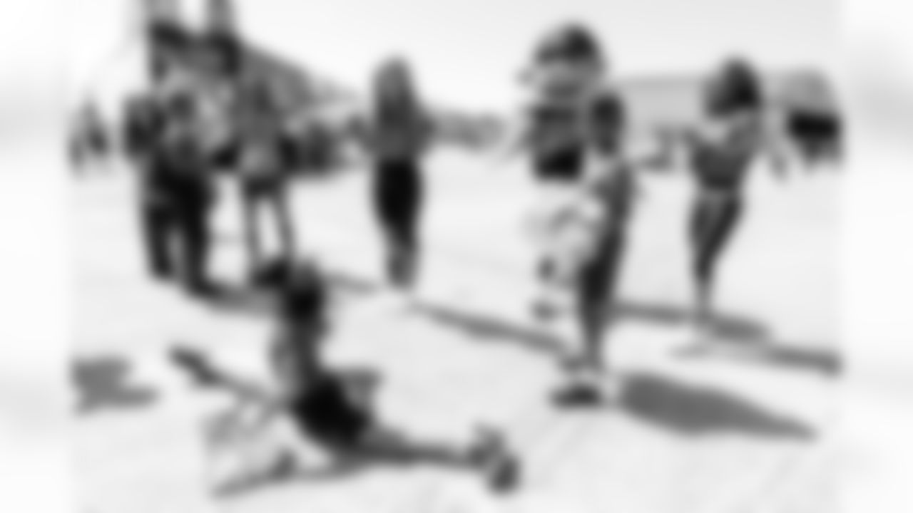 Joint Base Andrews airshow Salute activation (Alyssa Howell/ Washington Commanders)