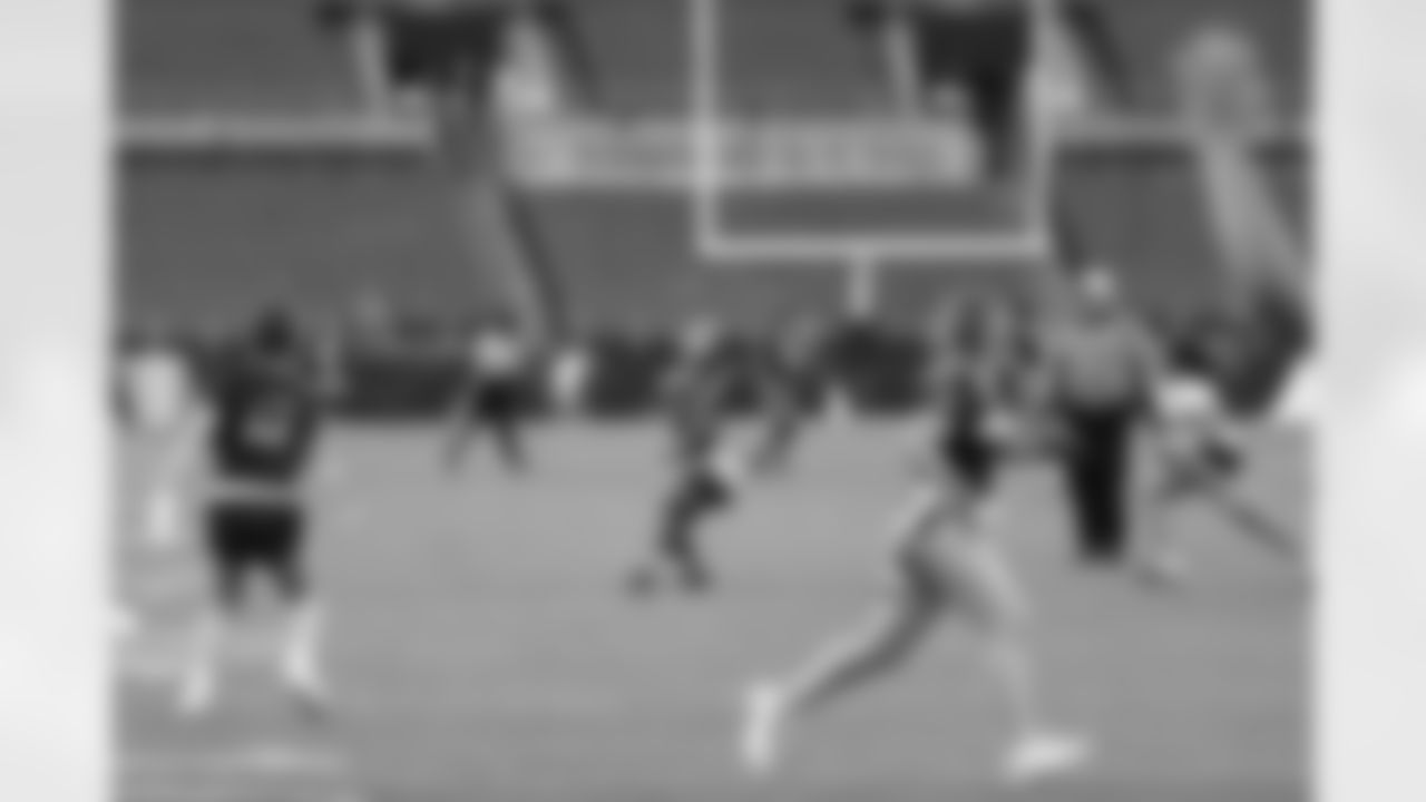 championship-girlsflag-commanders-0161