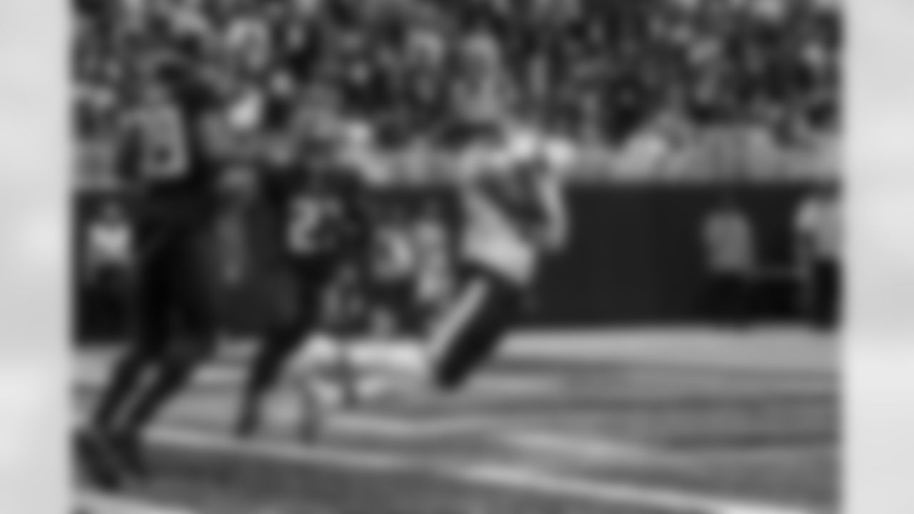 (2021) Terry McLaurin: 77 receptions, 1,053 yards, 5