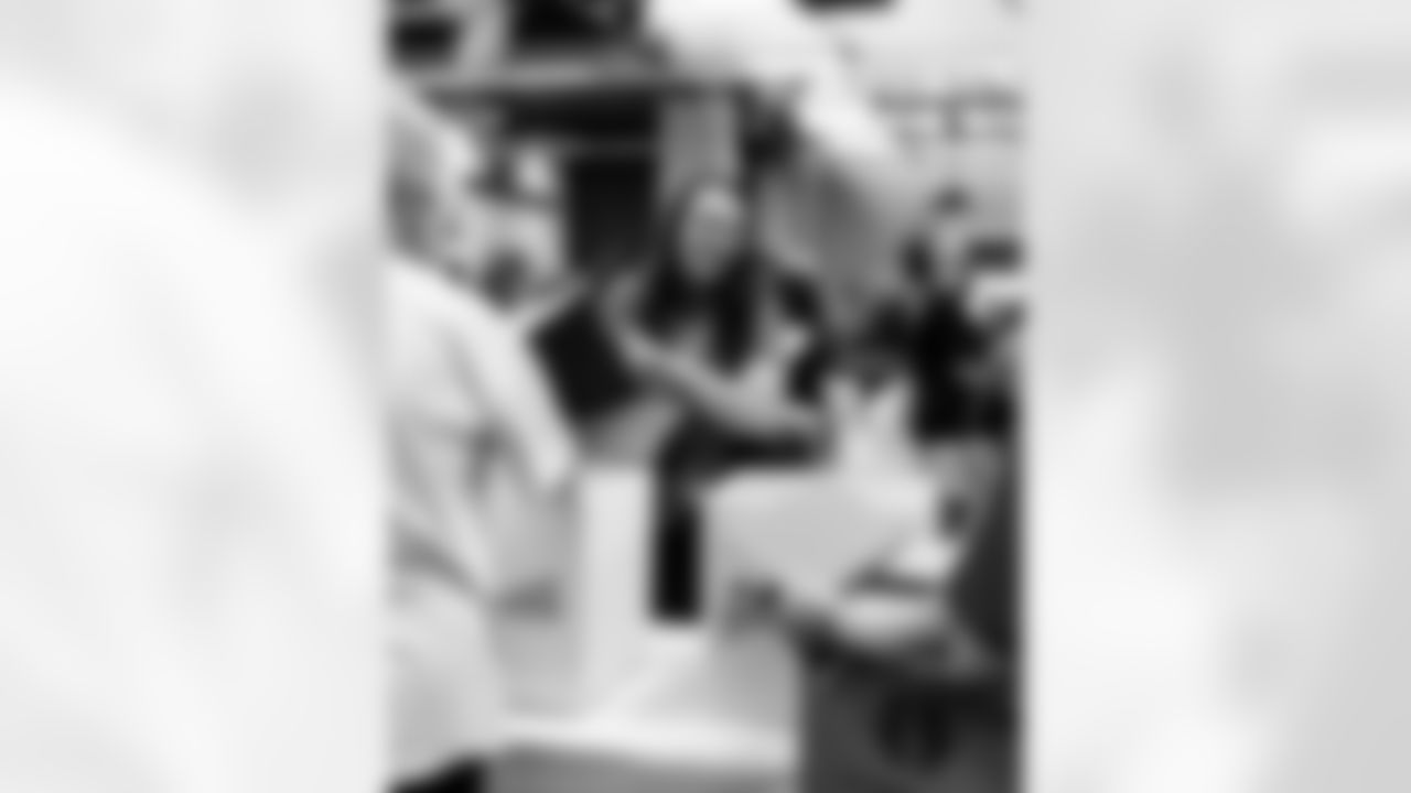 Operation Gratitude6289