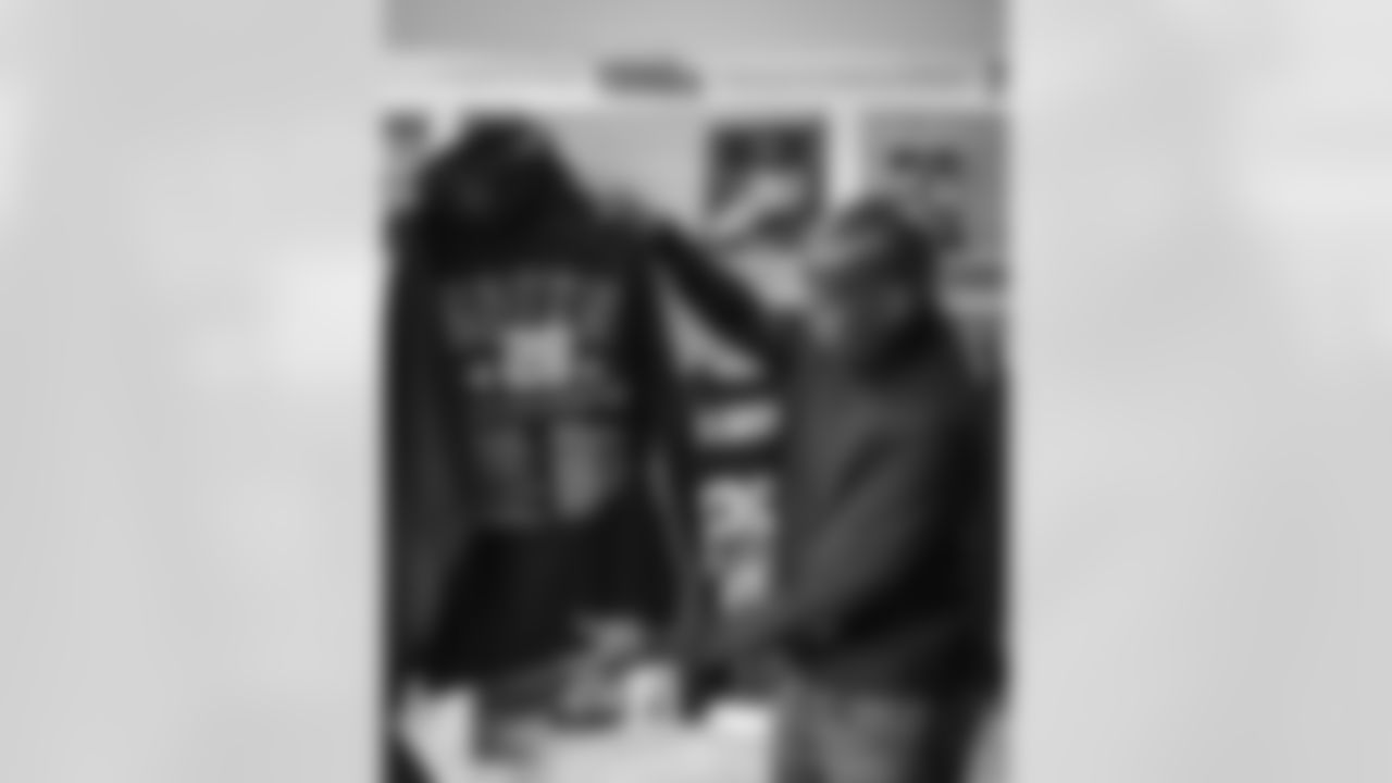 10242024 Darrell Green Suites Reveal KC67886