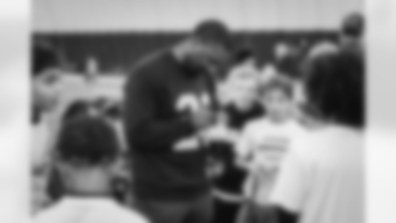 ASHBURN, VA – NOV 20: Images of attendees at the Flagstaff Commanders Single Day Camp at Commanders Park on NOVEMBER 20, 2025  (Photo by Taylor Sims for Washington Commanders)