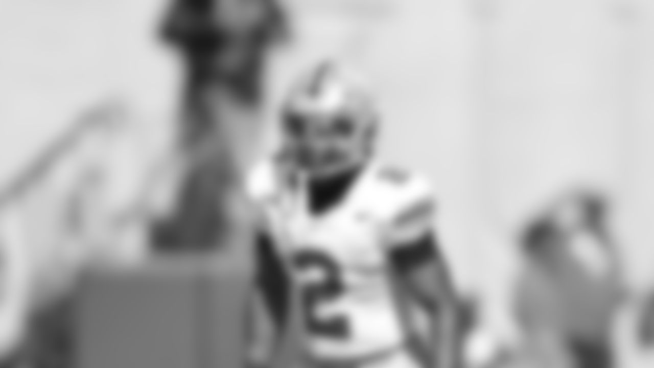 Ohio State defensive back Caleb Downs (2) plays defense during an NCAA football game on Saturday, Oct. 11, 2025, in Champaign, Ill. (AP Photo/Melissa Tamez)