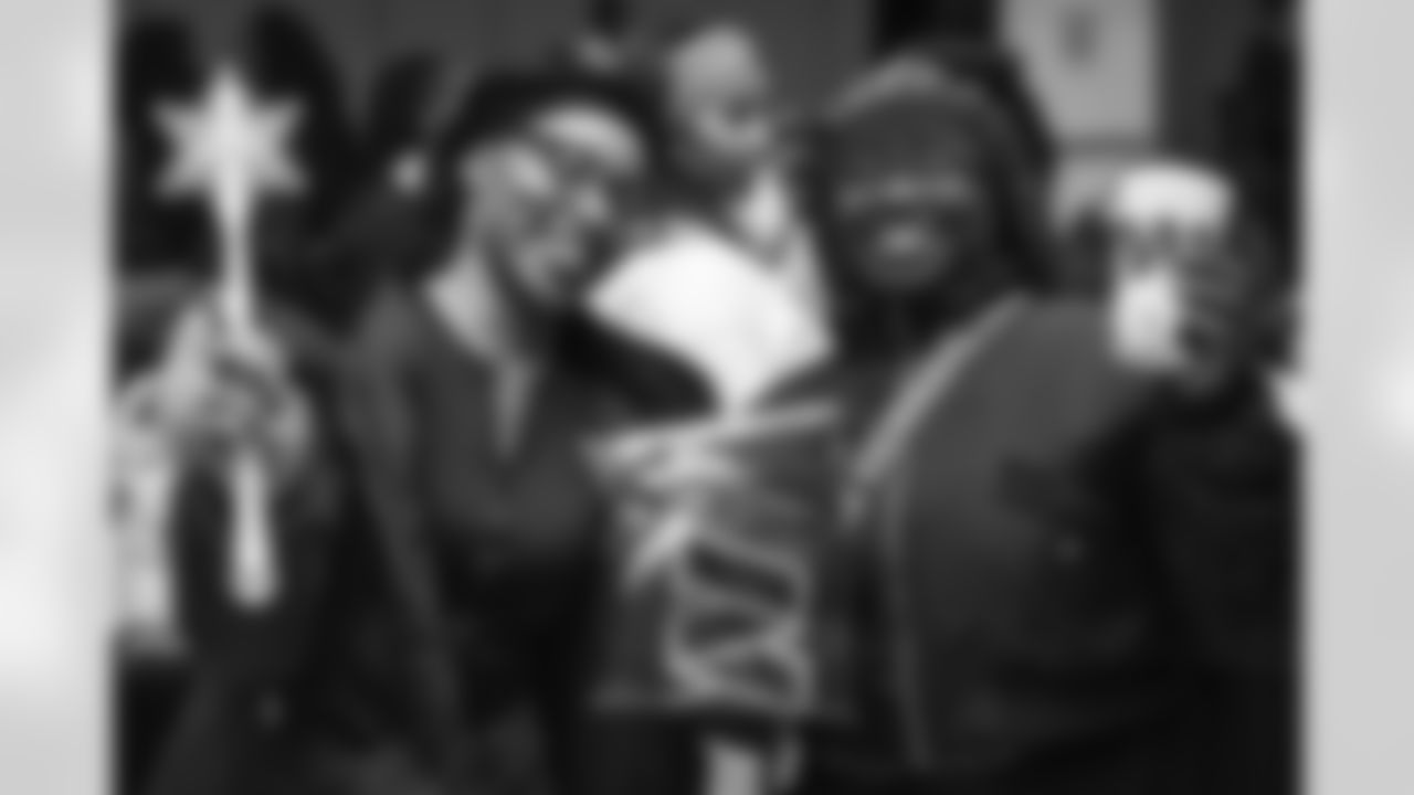 Inspire Change Changemaker Surprise at Rocketship Rise Academy in Washington, DC on December 10, 2025. (Annette Lee/Washington Commanders)