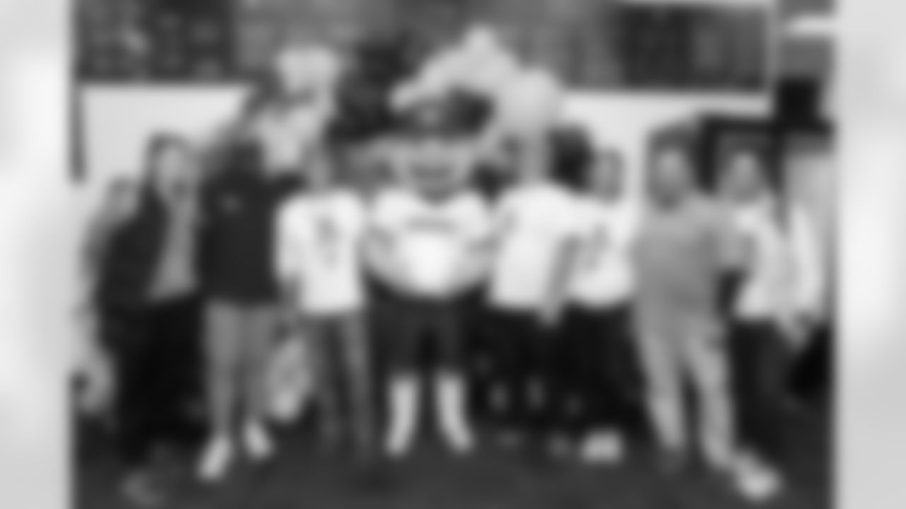 championship-girlsflag-commanders-0035