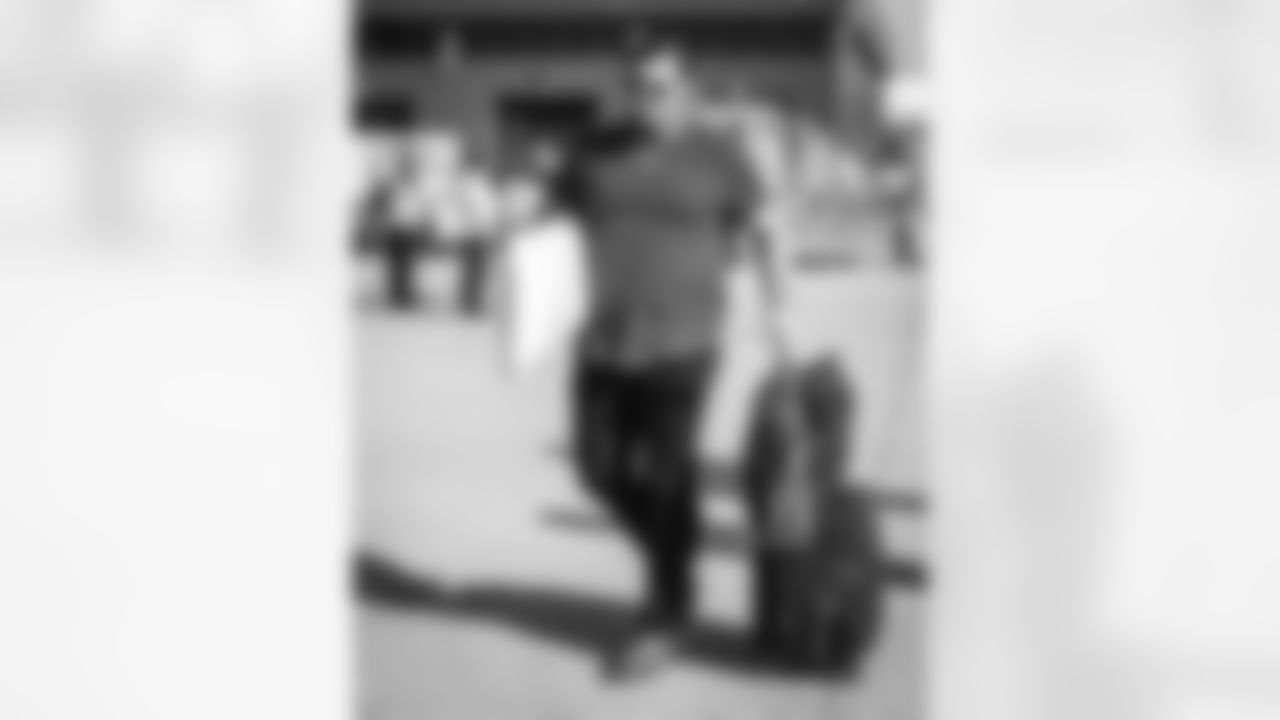 10262025 WK8 IAD Arrivals16629