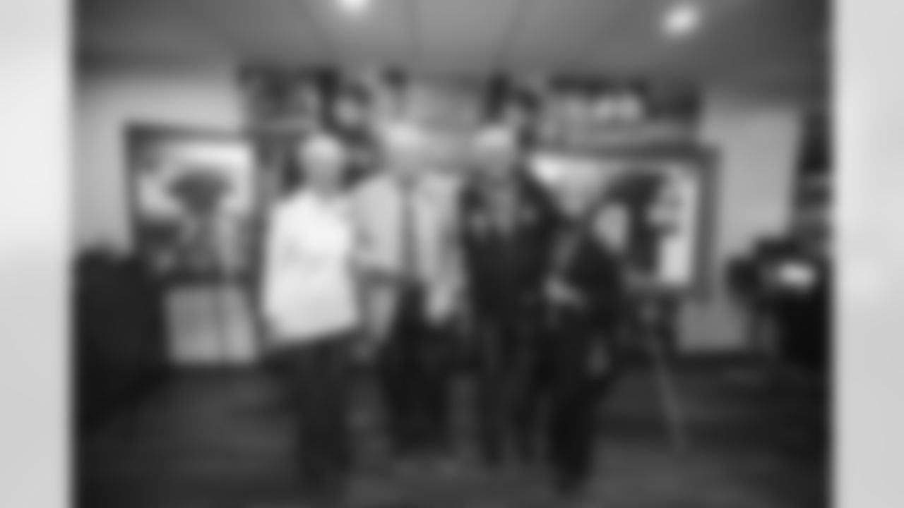 The Washington Commanders defeat the Dallas Cowboys 26-6 in week 18 at Fedex Field