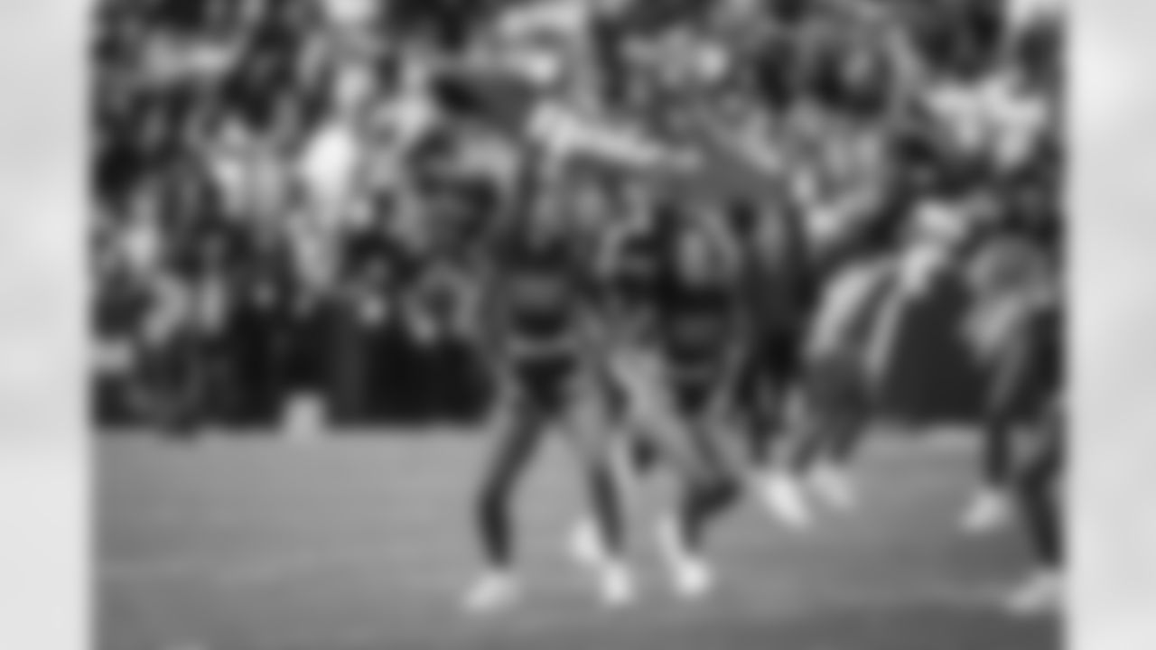 LANDOVER, MD – NOV 09: Command Force dancing at Northwest Stadium on AUGUST 18, 2025 in Landover, MD (Photo by Taylor Sims for Washington Commanders\