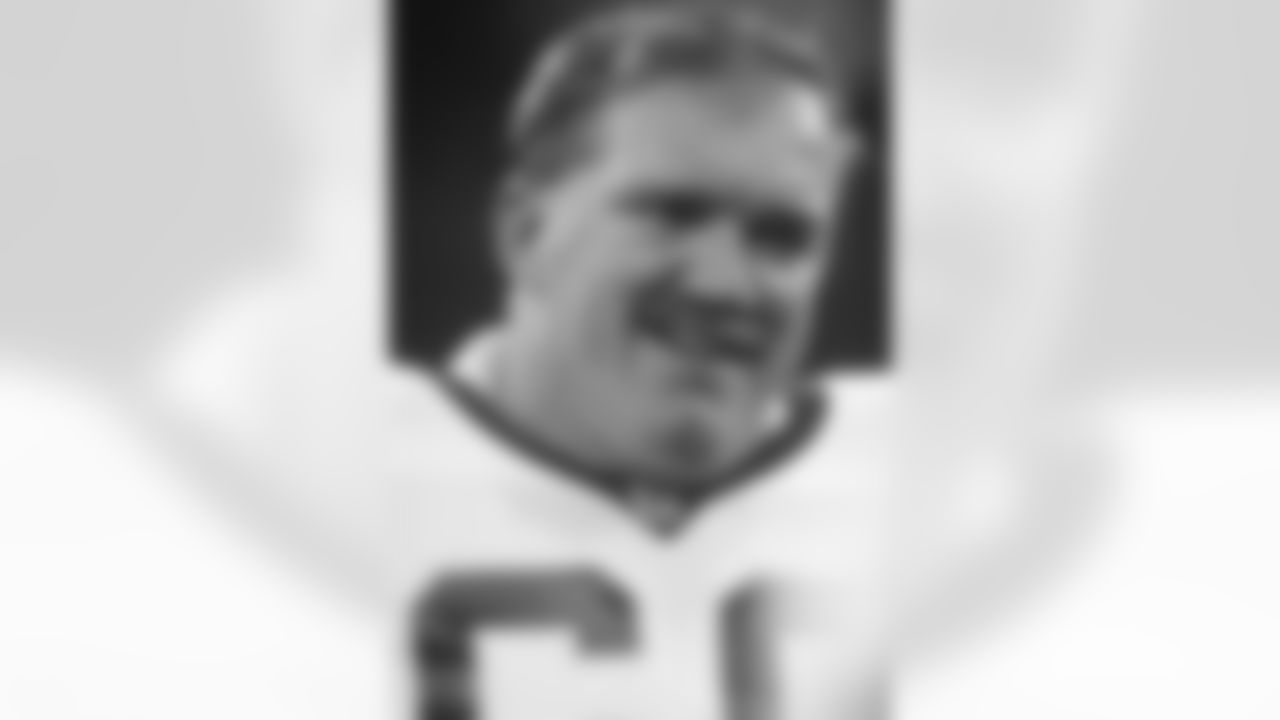 Washington Redskins tackle Joe Jacoby (66) watches play during an NFL football game in 1993. (Al Messerschmidt via AP)