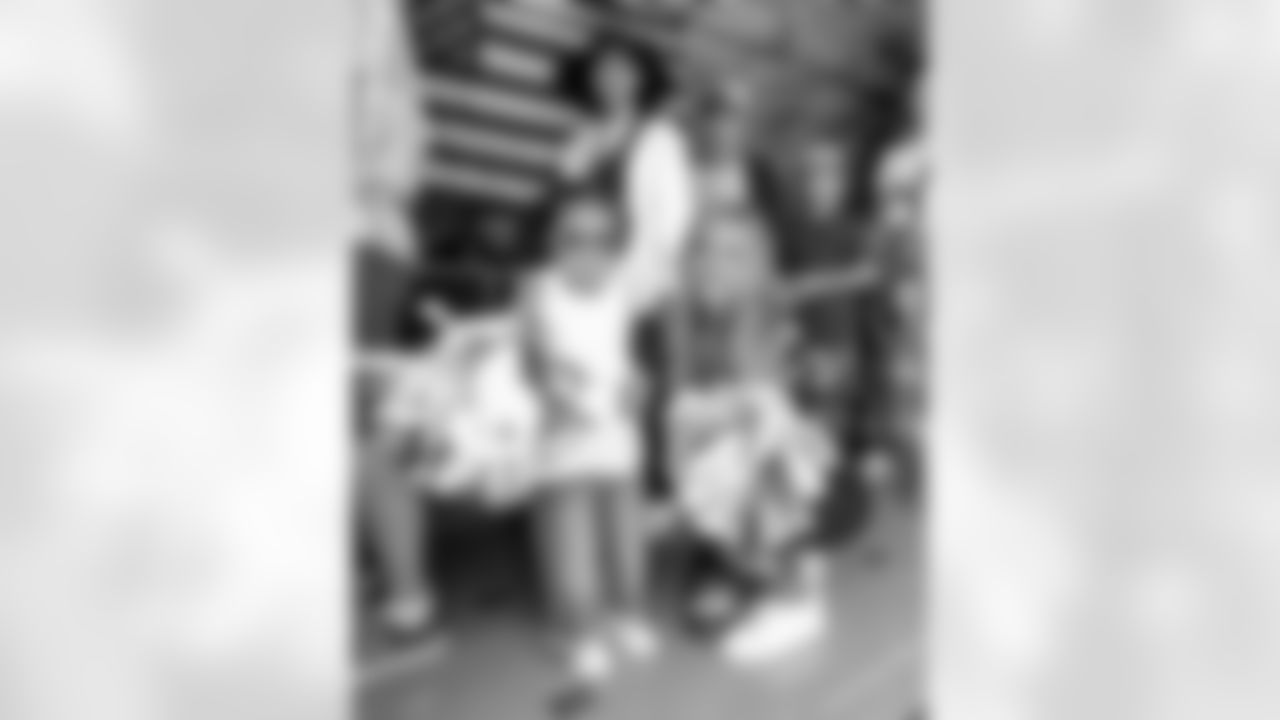 Joint Base Andrews airshow Salute activation (Alyssa Howell/ Washington Commanders)