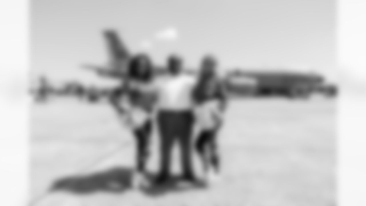 Joint Base Andrews airshow Salute activation (Alyssa Howell/ Washington Commanders)