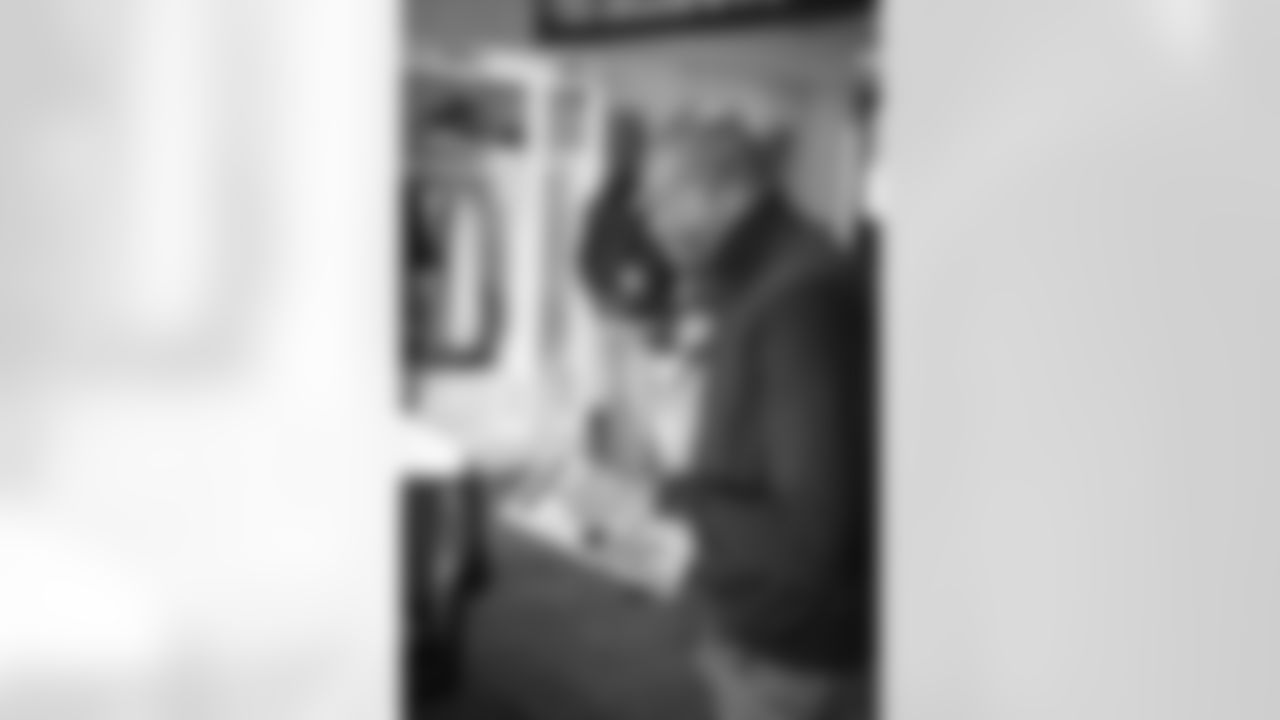 10162024 Darrell Green Suite Reveal KC67470