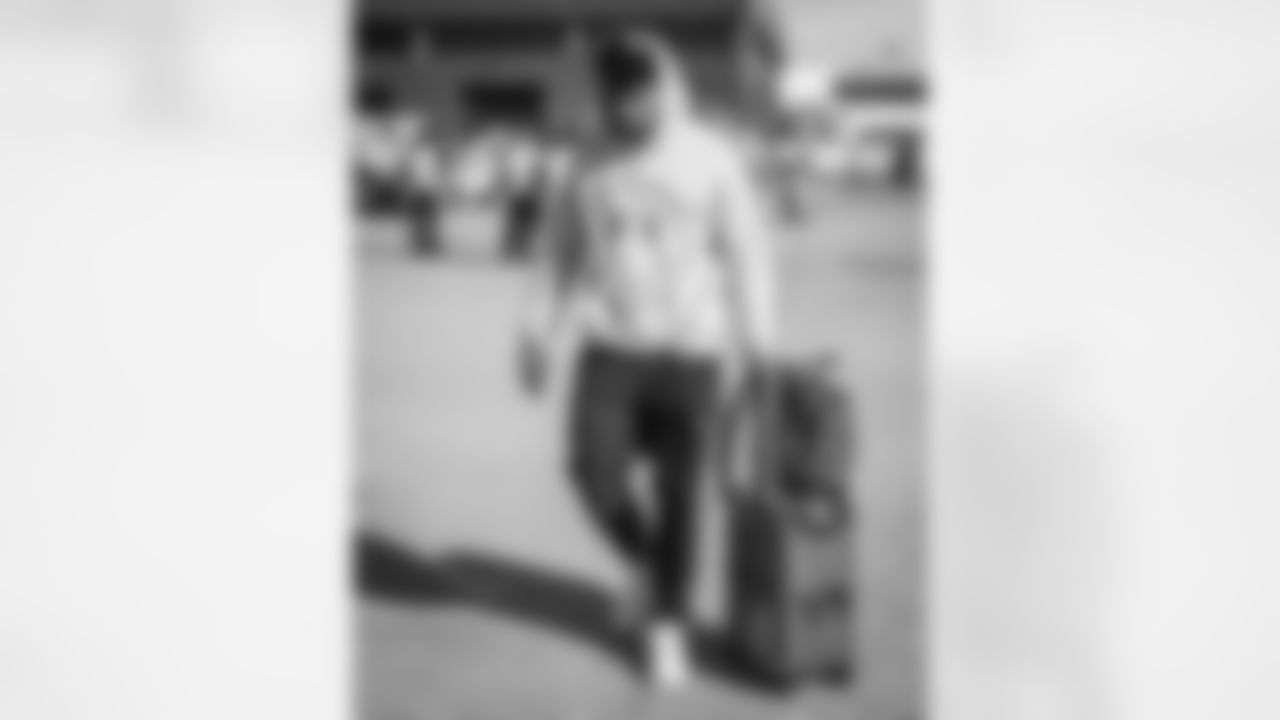 10262025 WK8 IAD Arrivals16675