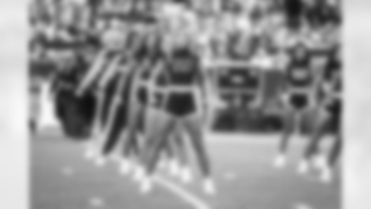 LANDOVER, MD – NOV 09: Command Force dancing at Northwest Stadium on AUGUST 18, 2025 in Landover, MD (Photo by Taylor Sims for Washington Commanders\