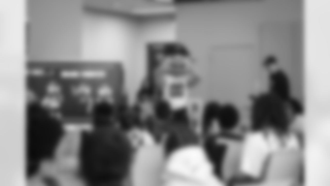 01202026 Commanders Read 700