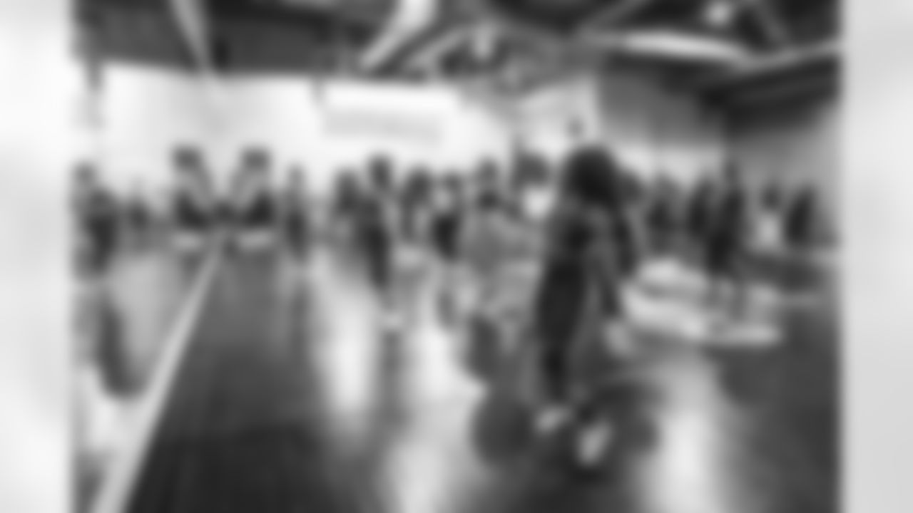Alumni Cheer Dance Class at Northwest Stadium in Summerfield, Maryland on April 23, 2025. (Annette Lee/Washington Commanders)