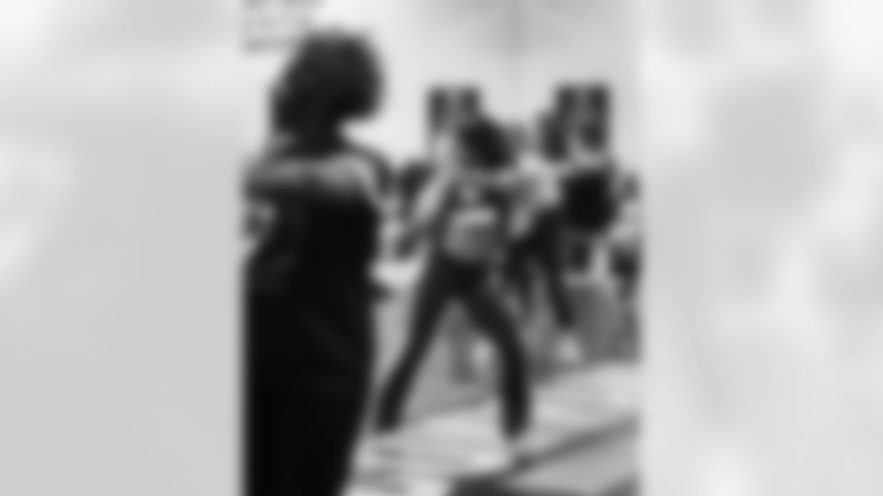 Alumni Cheer Dance Class at Northwest Stadium in Summerfield, Maryland on April 23, 2025. (Annette Lee/Washington Commanders)