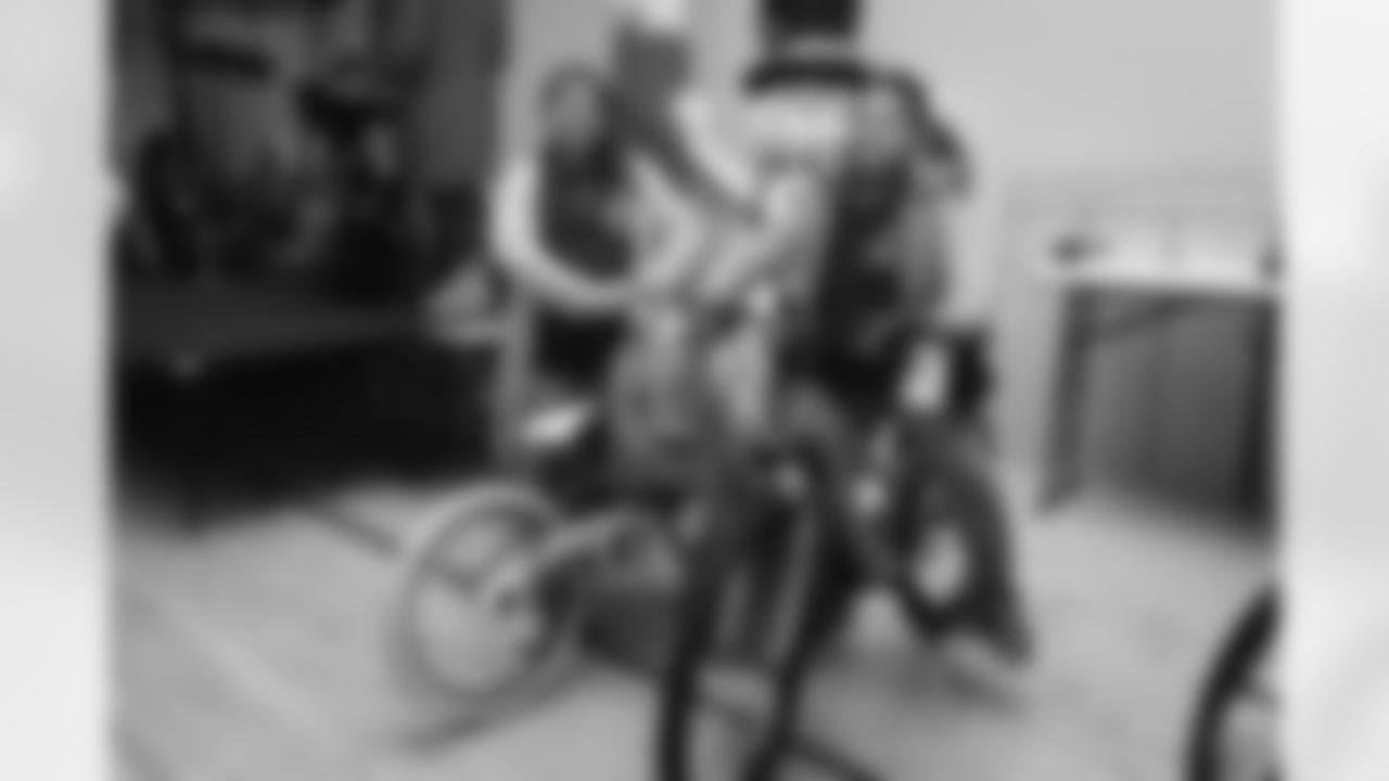 Inspire Change Changemaker Surprise at Rocketship Rise Academy in Washington, DC on December 10, 2025. (Annette Lee/Washington Commanders)