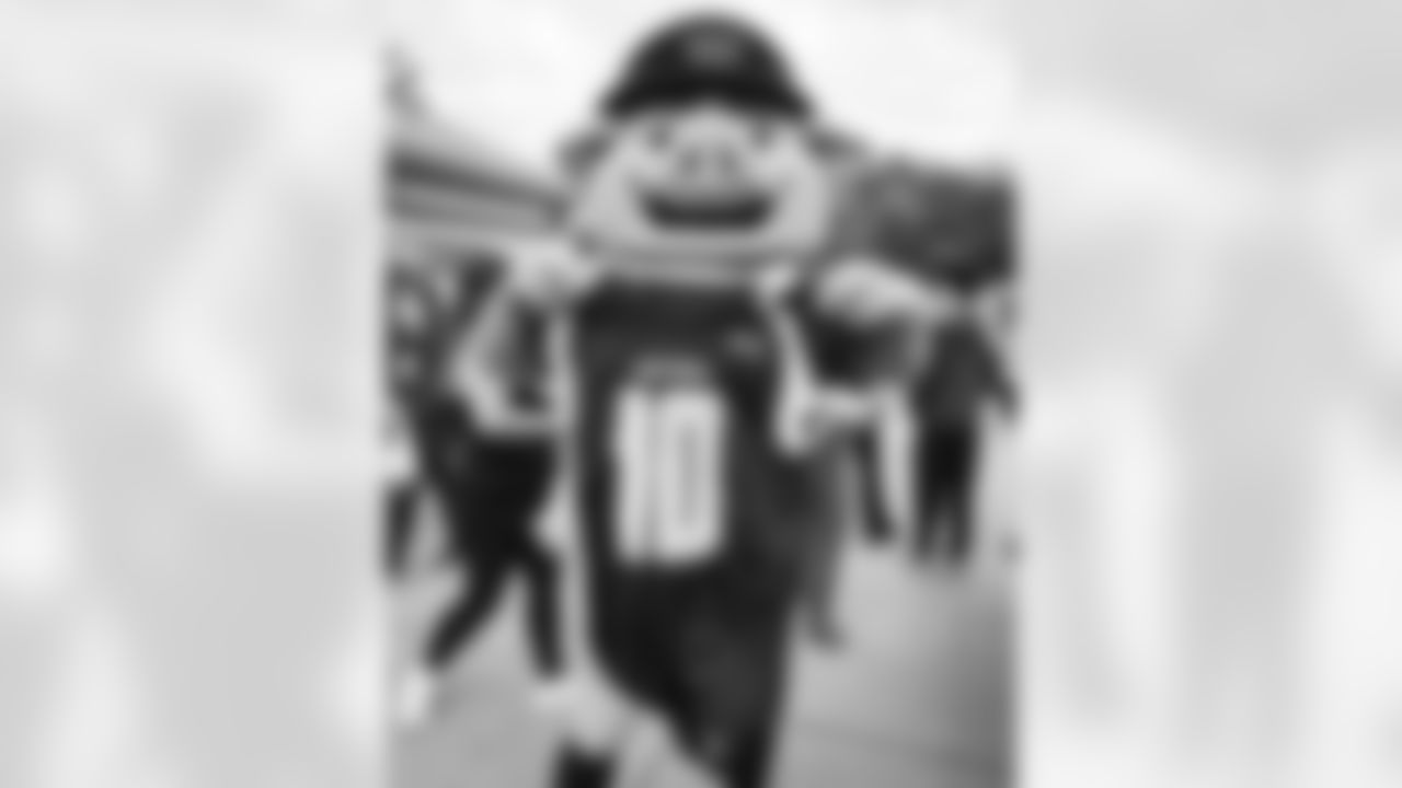 101025 Friday Night Feature DeMatha @ Good Counsel AH90