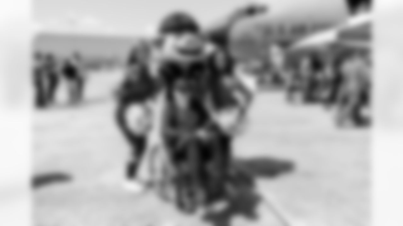 Joint Base Andrews airshow Salute activation (Alyssa Howell/ Washington Commanders)